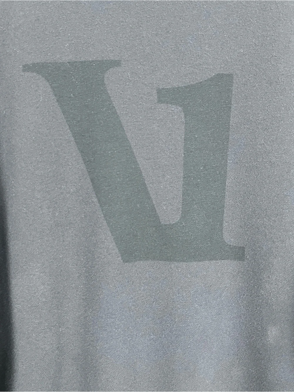 Vuori Men's Logo Front Encinitas Crew Neck Pullover Sweatshirt Size S; Casual